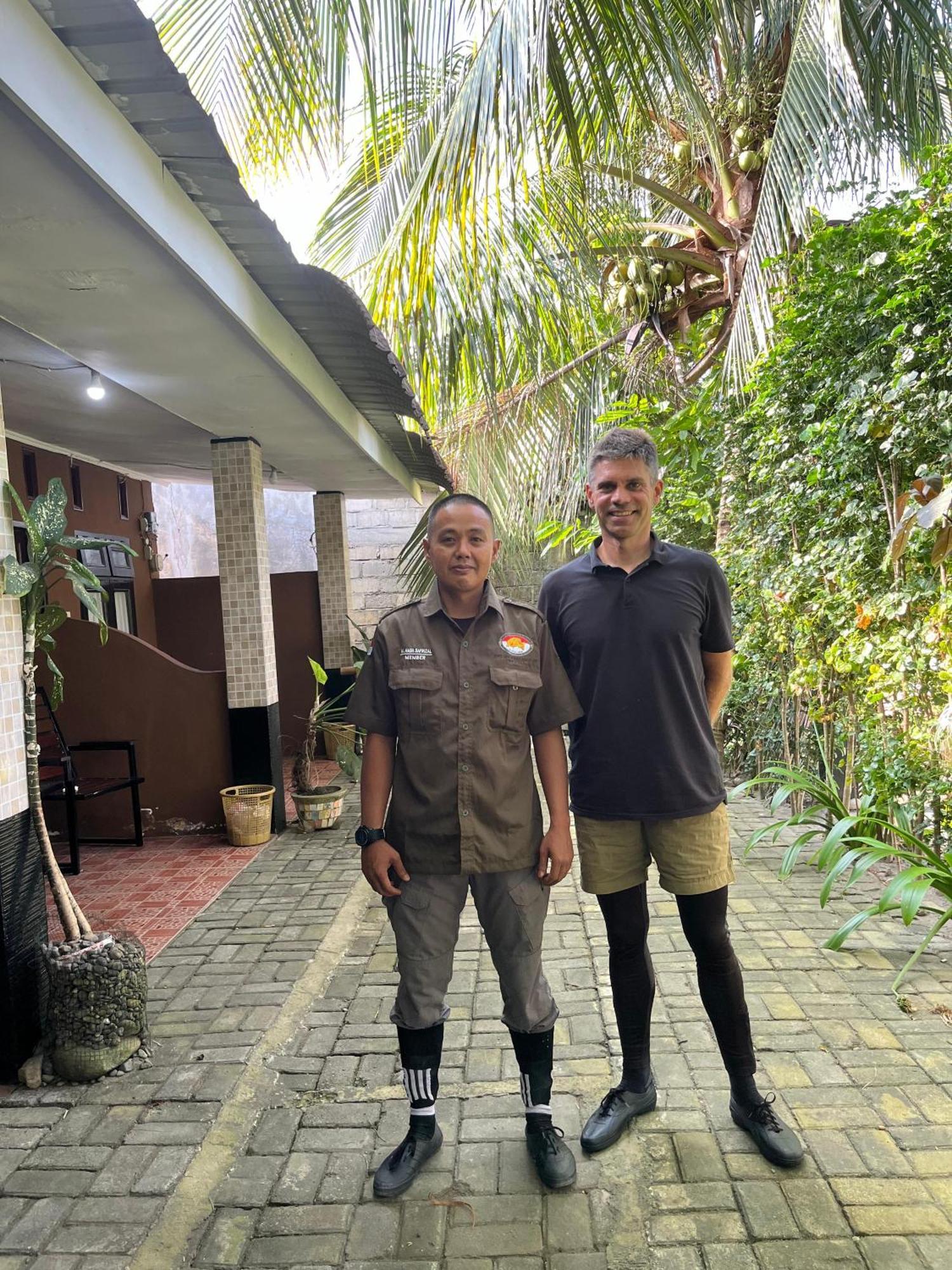 Brown Bamboo Guest House & Trekking Bukit Lawang Dış mekan fotoğraf